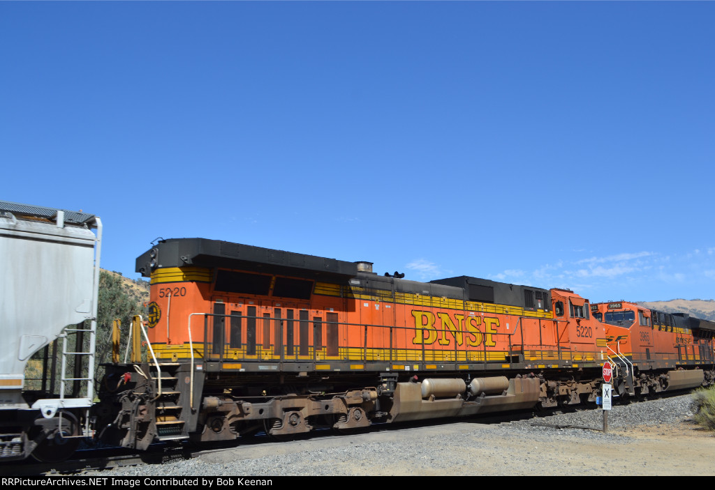 BNSF 5220